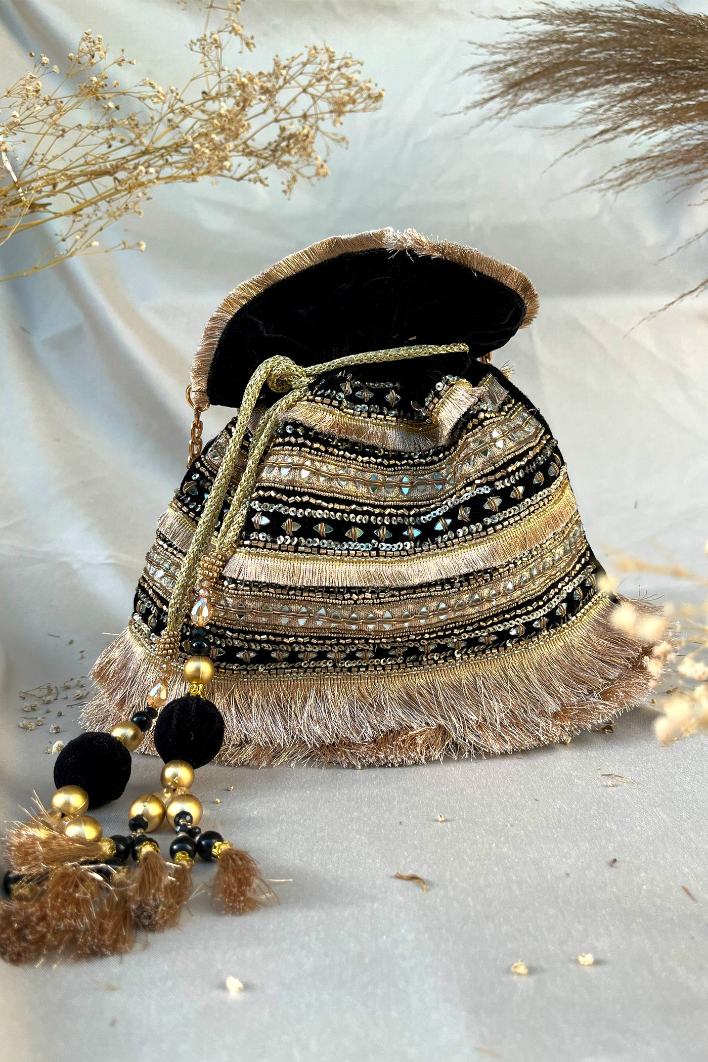 Sehar Black Potli – House Of Vian - Main Image