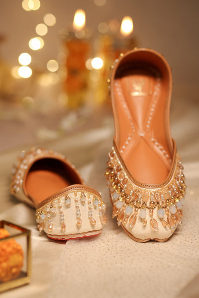 Juttis Embroidery Gold