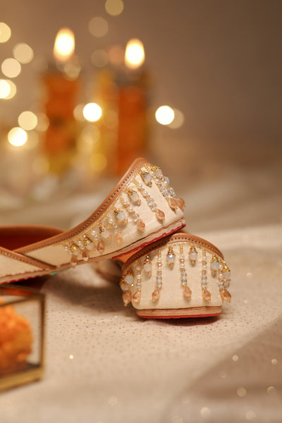 gold juttis danglers pearls