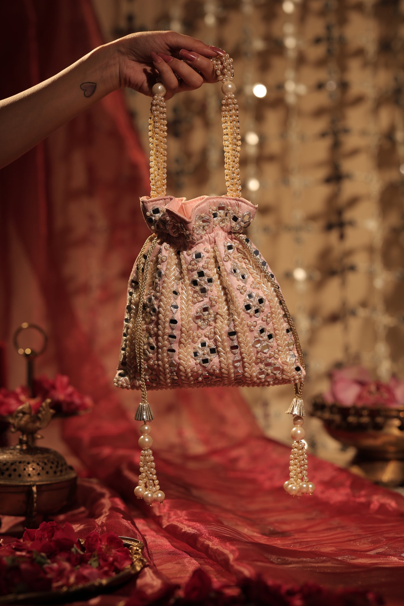 Ainoor Potli