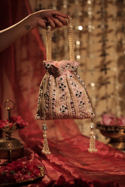 Ainoor Potli