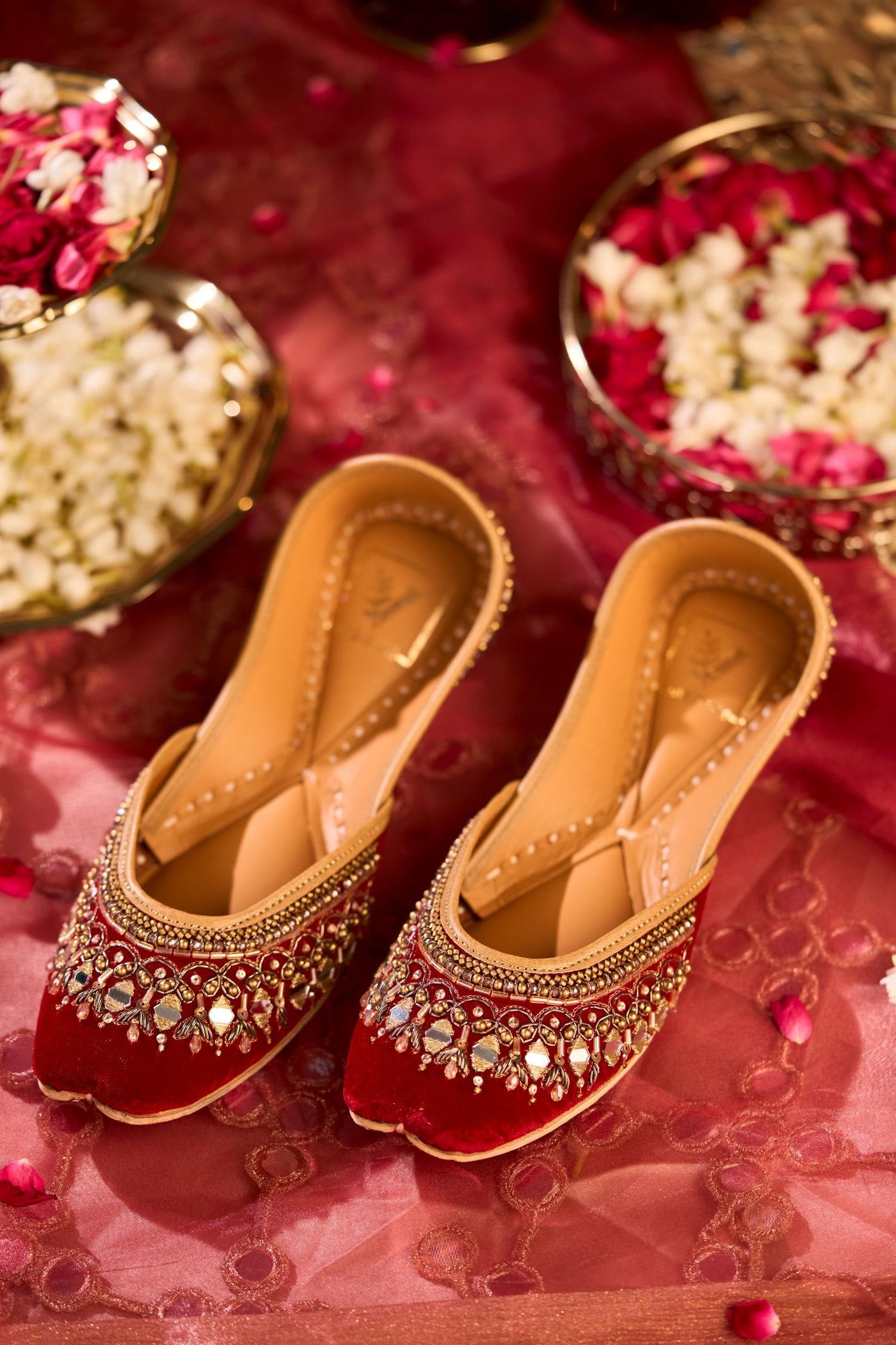 Falak Red Juttis