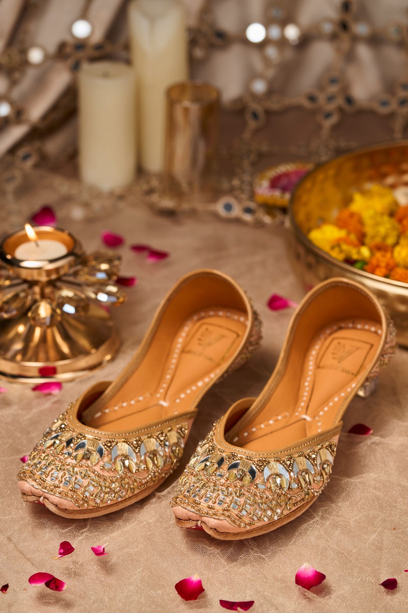 Mehfil Juttis
