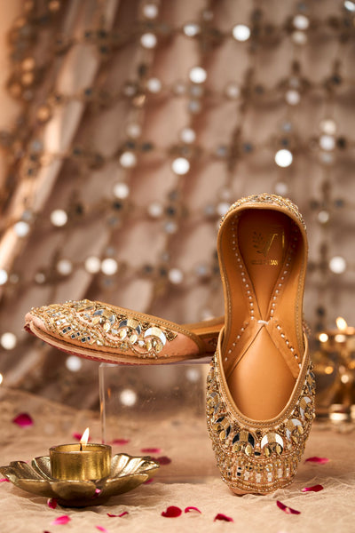 Mehfil Juttis