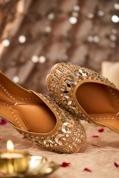 Mehfil Juttis