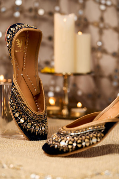 Falak Navy Blue Juttis