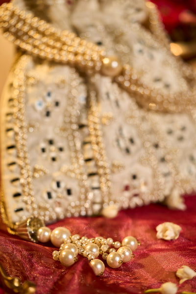 Ainoor Potli