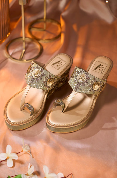 Blossom Treasure Wedges