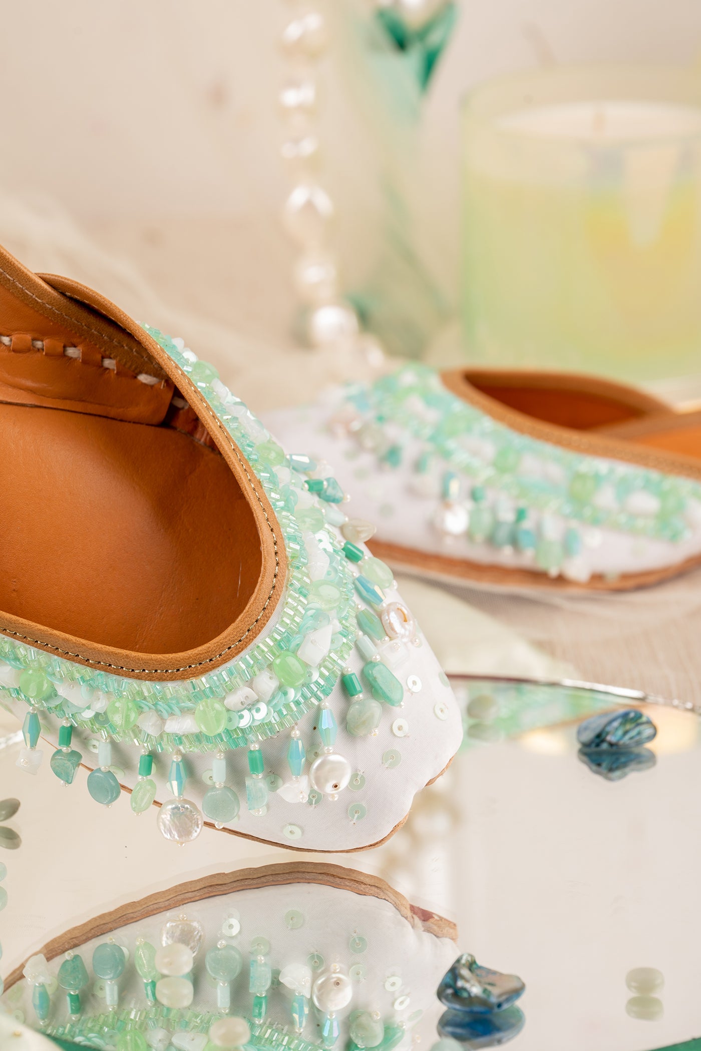 Mother Of Pearls Juttis