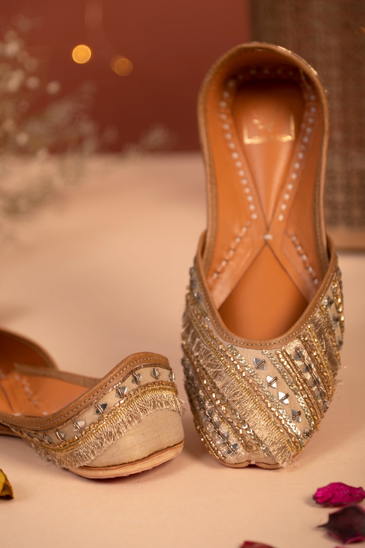 Sehar Gold Juttis