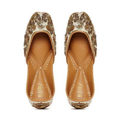 Ivory Blossom Juttis