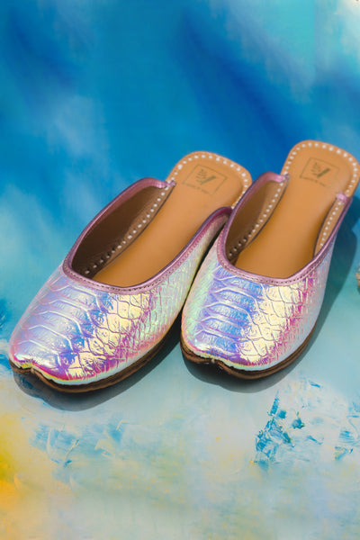 Candified Open-Back Juttis