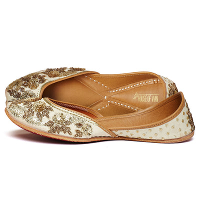 Ivory Blossom Juttis
